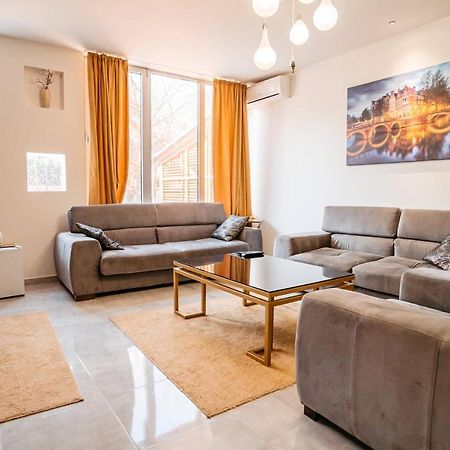 Magico Rooms & Apartments Ni Exteriér fotografie
